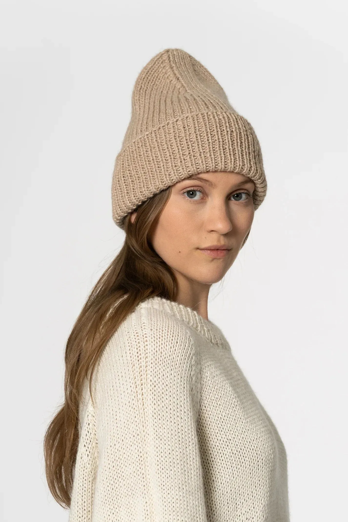 Dinadi Alpaca Handknit Rib Hat Desert Sand