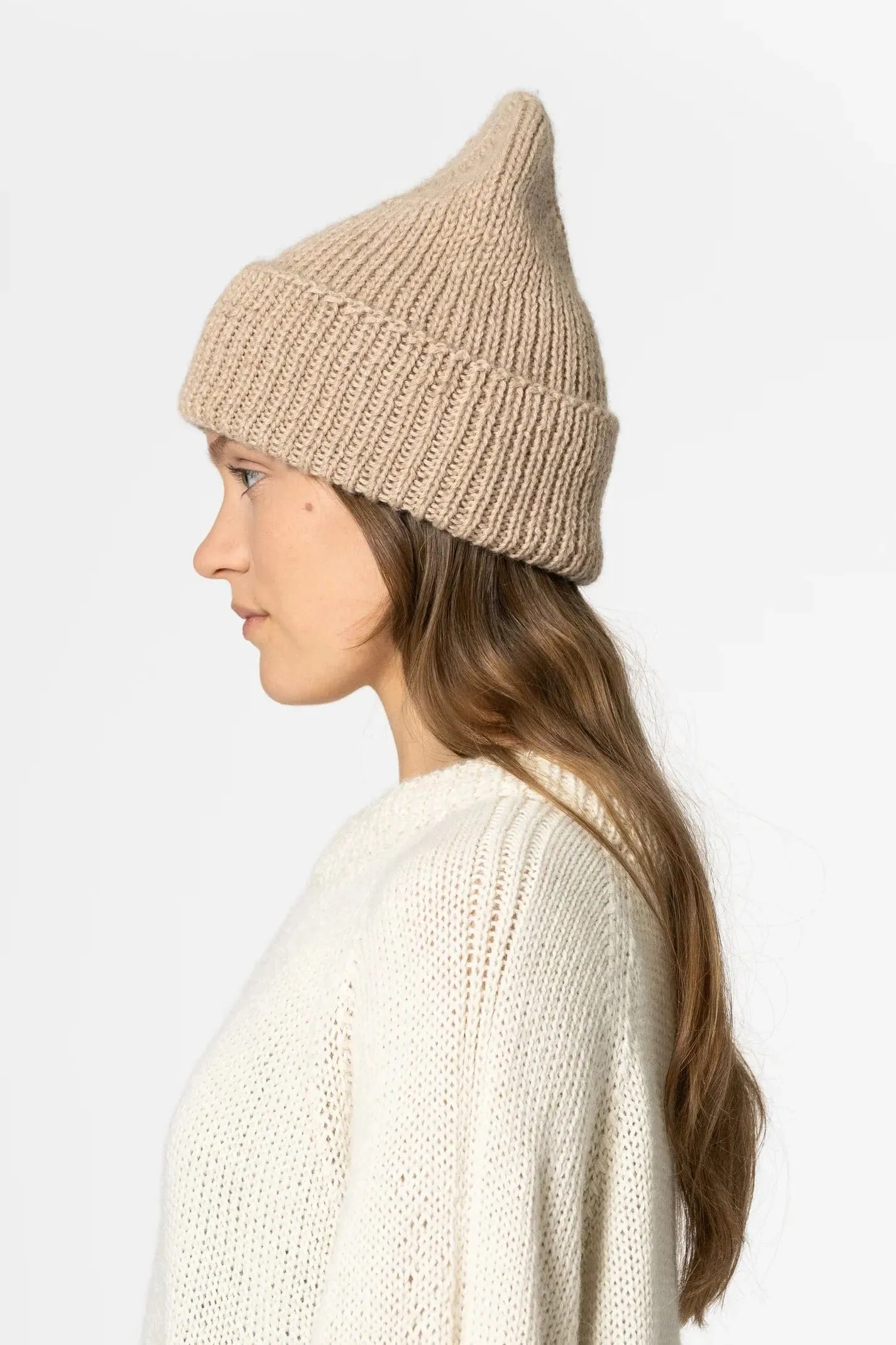Dinadi Alpaca Handknit Rib Hat Desert Sand