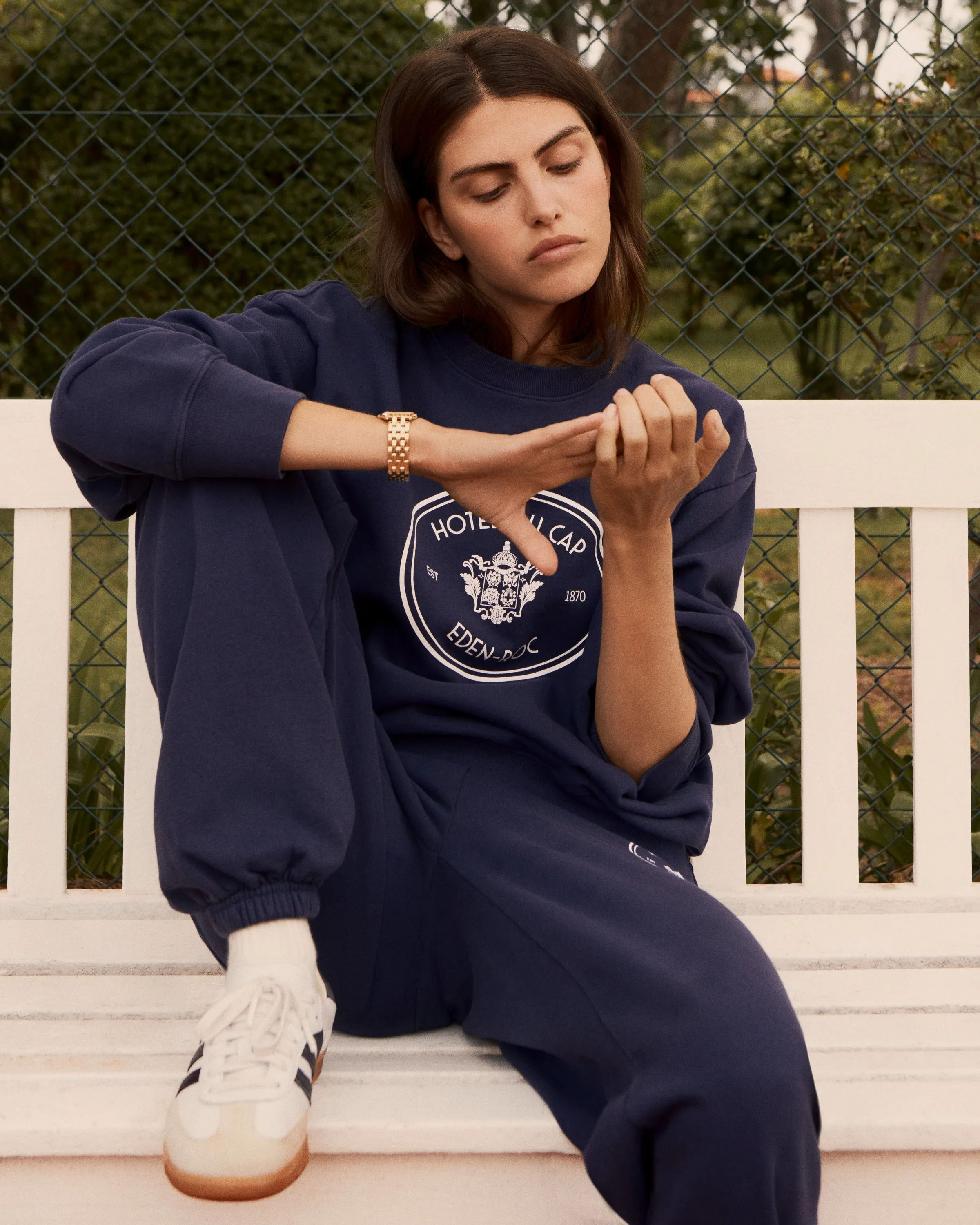 Eden Crest Crewneck - Navy/White