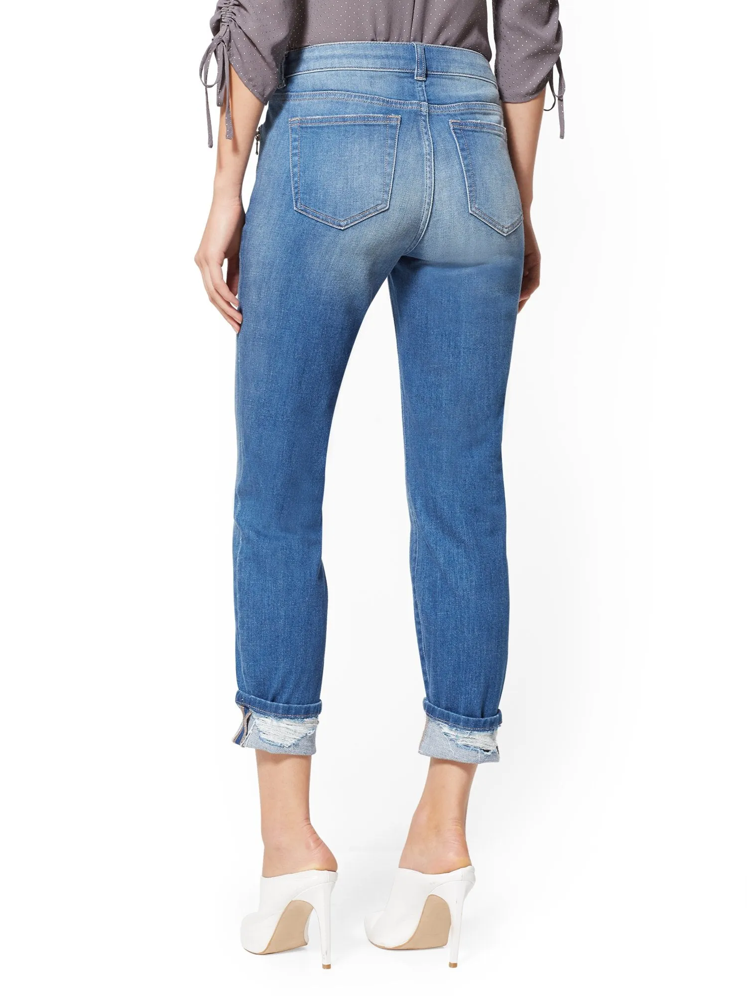 Mid-Rise Zip-Accent Curvy Boyfriend Jeans