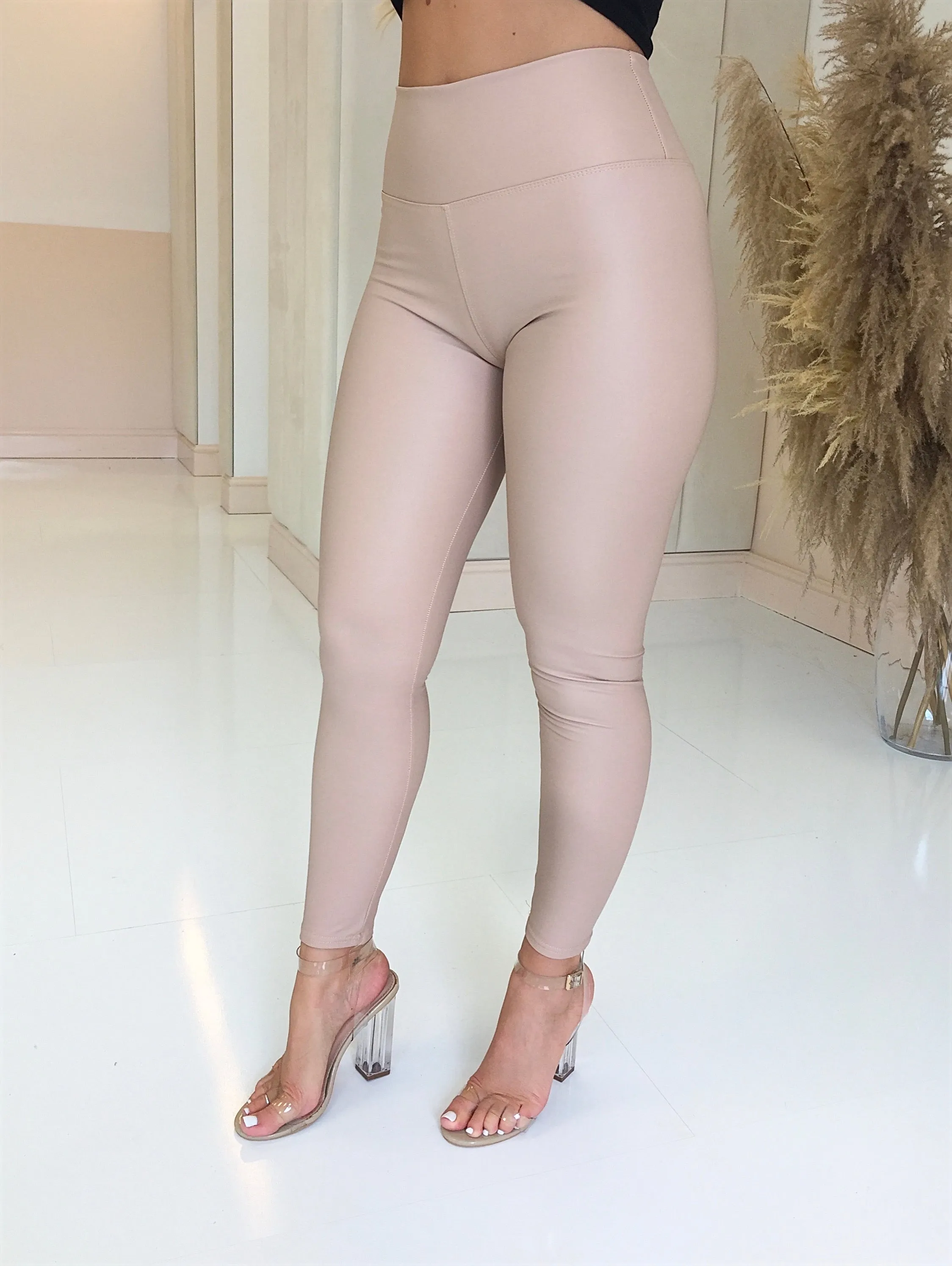 Tara beige faux leather leggings