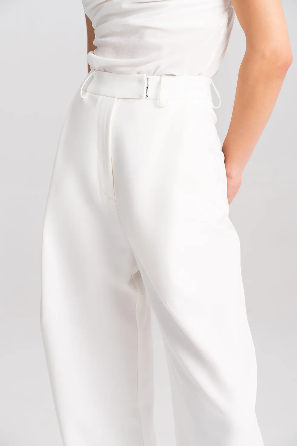'Zahra' White Pleated Wide-leg Trousers
